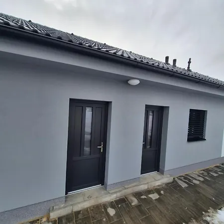 Apartmánové S Bazénem Apartamento *