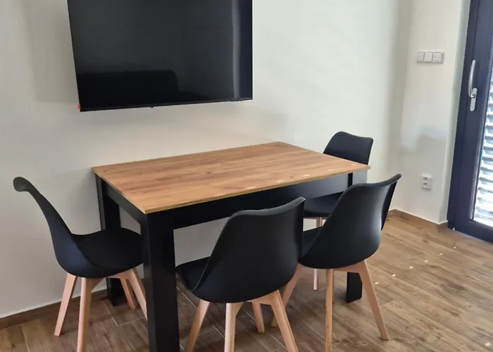 Apartmanove S Bazenem Апартаменты *